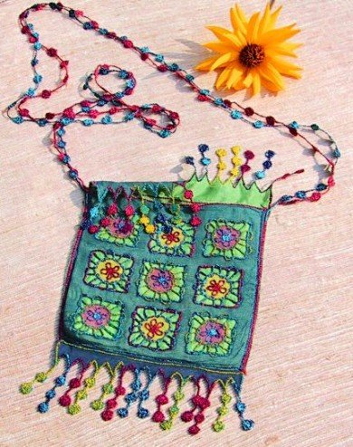click to return to Wearable Art click to return to Wearable Art